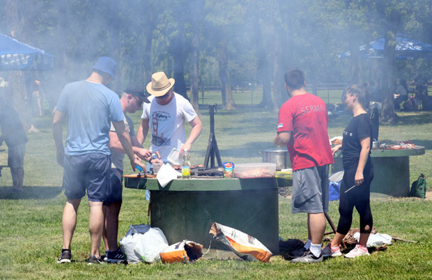 На Ади Циганлији одржана чукаричка роштиљијада: Ни ковид није спречио забаву
